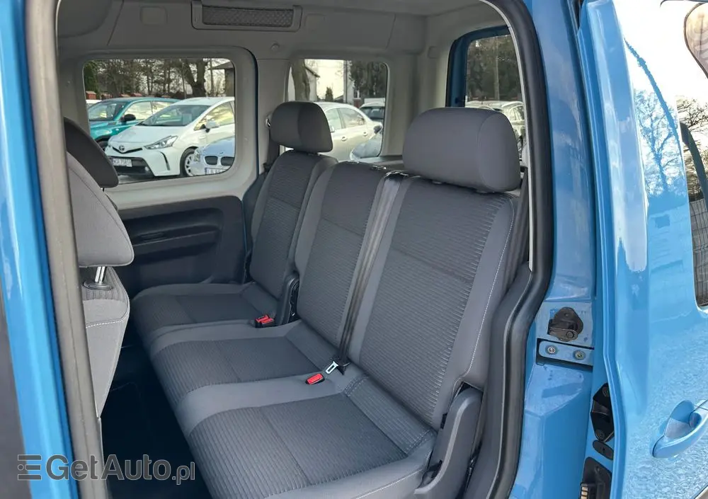 VOLKSWAGEN Caddy 4Motion