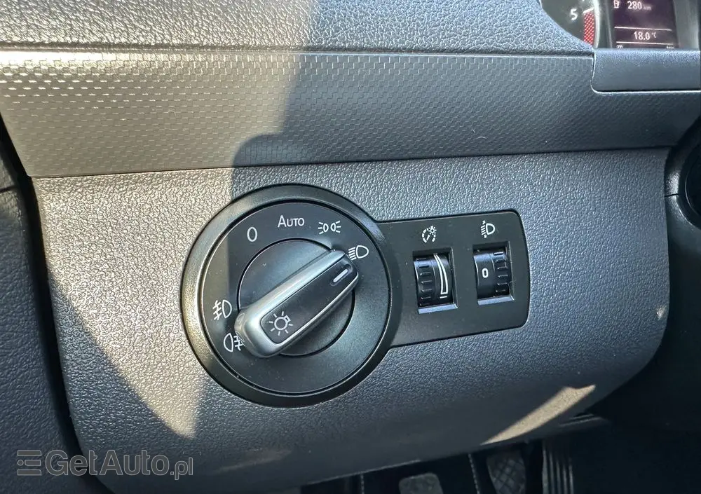 VOLKSWAGEN Caddy 4Motion