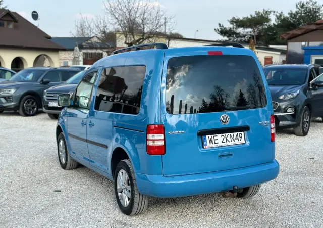 VOLKSWAGEN Caddy 4Motion
