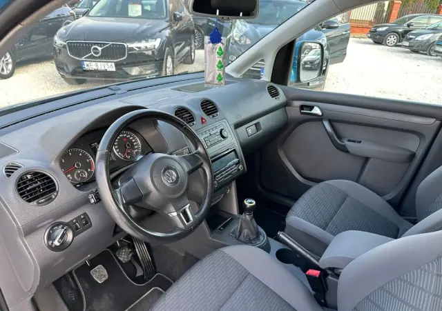 VOLKSWAGEN Caddy 4Motion