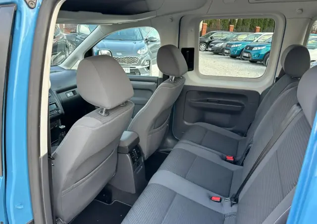 VOLKSWAGEN Caddy 4Motion