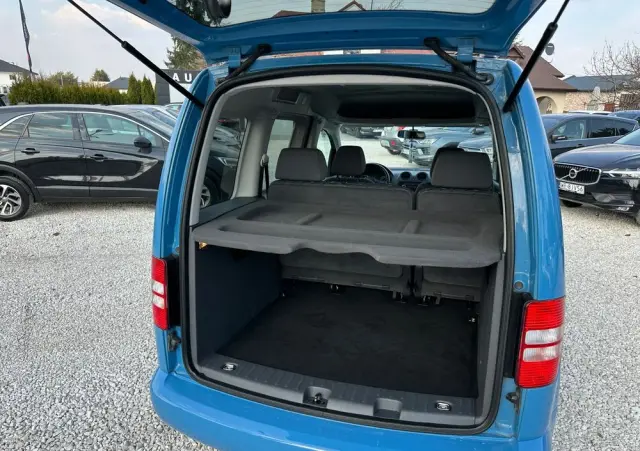 VOLKSWAGEN Caddy 4Motion