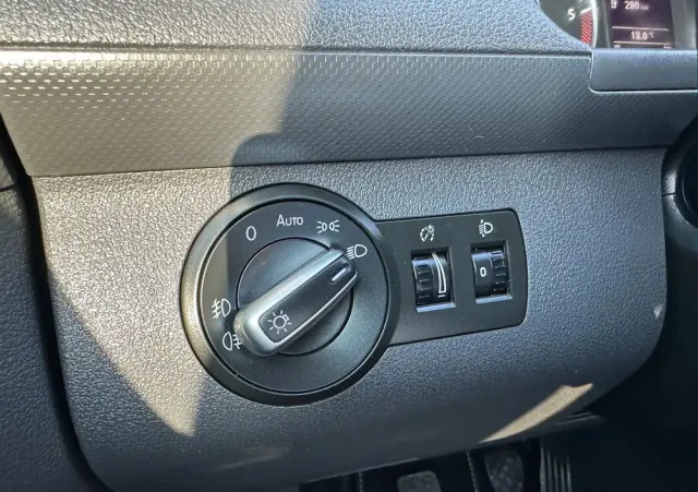 VOLKSWAGEN Caddy 4Motion