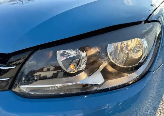 VOLKSWAGEN Caddy 4Motion