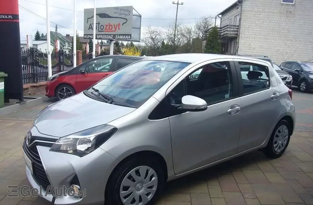 TOYOTA Yaris 