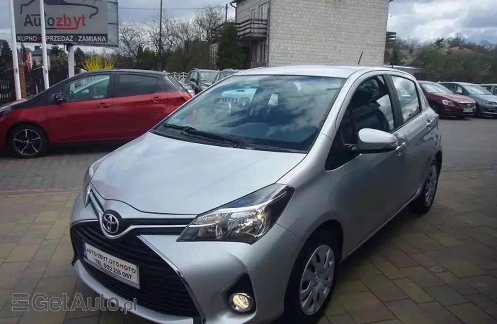 TOYOTA Yaris 