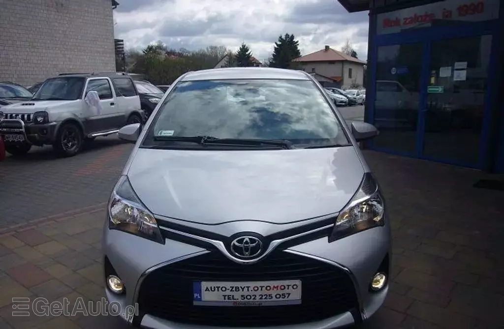 TOYOTA Yaris 