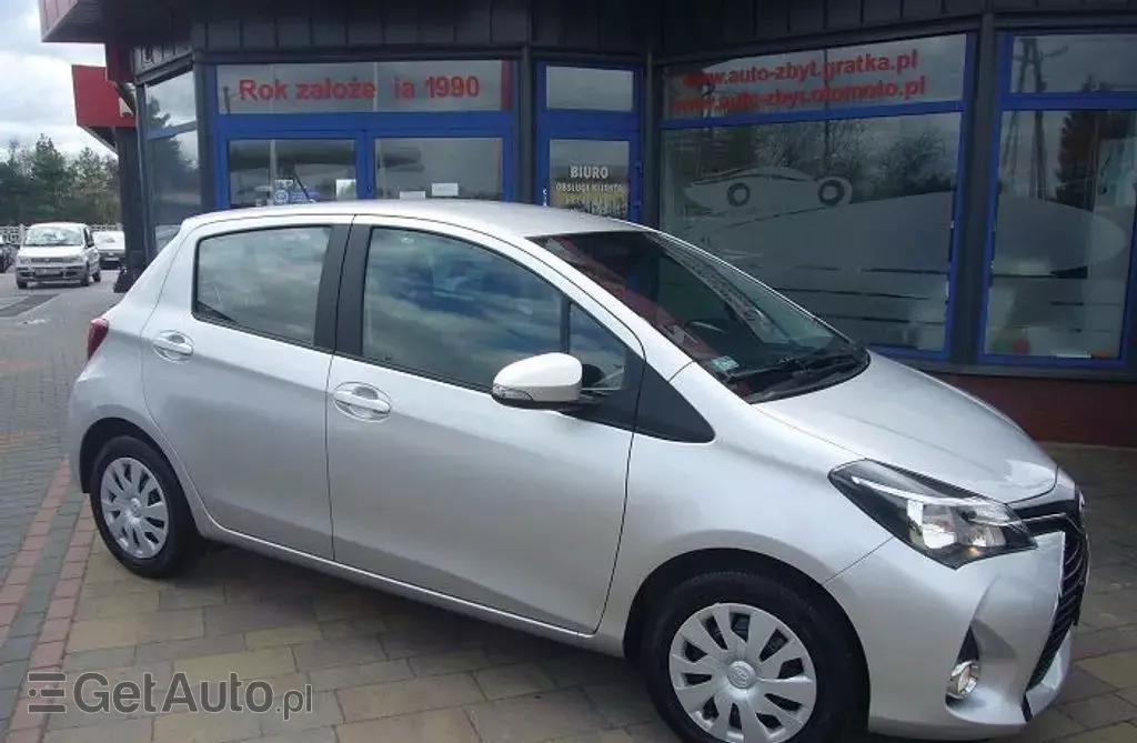 TOYOTA Yaris 