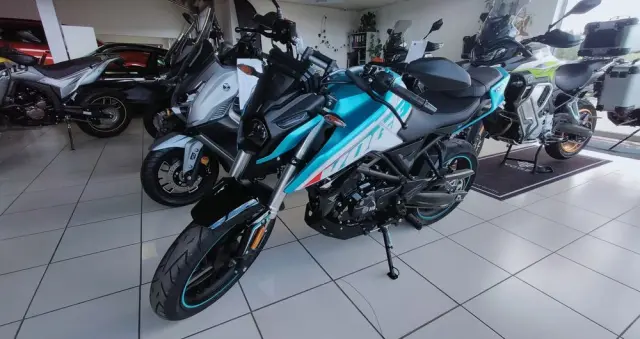 VOGE R125 