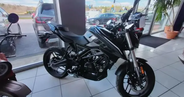 VOGE R125 