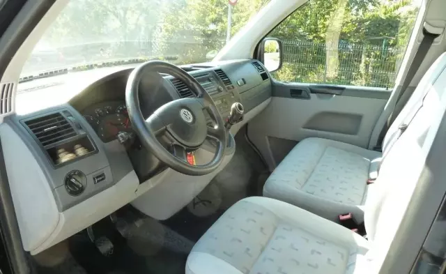 VOLKSWAGEN Transporter 