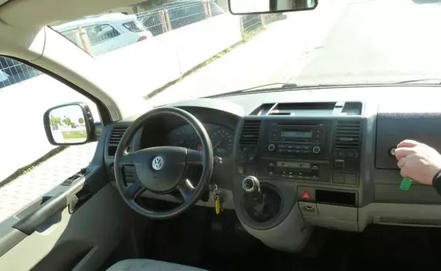 VOLKSWAGEN Transporter 