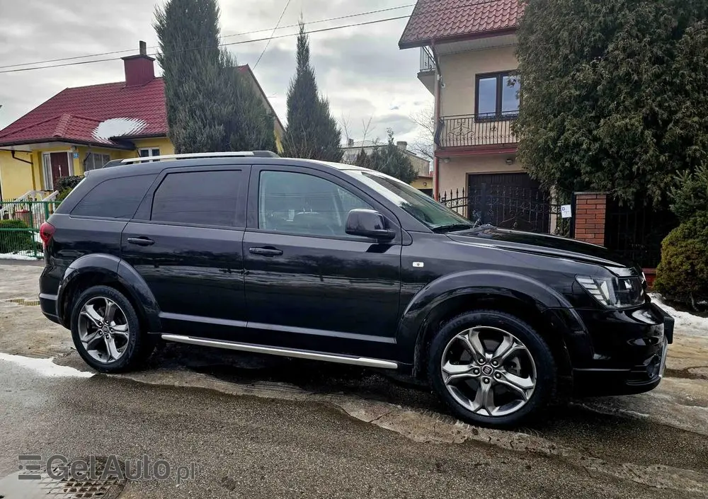 FIAT Freemont 2.0 Multijet 16V DPF Automatik Allrad Cross