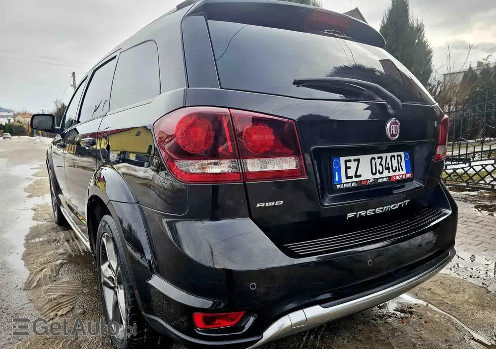 FIAT Freemont 2.0 Multijet 16V DPF Automatik Allrad Cross