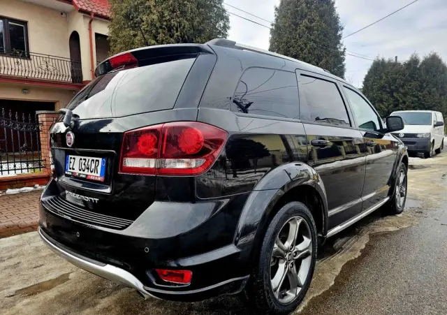 FIAT Freemont 2.0 Multijet 16V DPF Automatik Allrad Cross