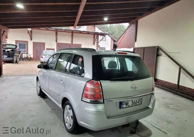 OPEL Zafira 1.8 Elegance