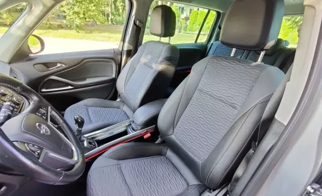 OPEL Zafira 