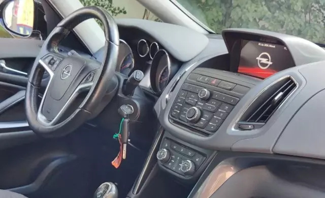 OPEL Zafira 