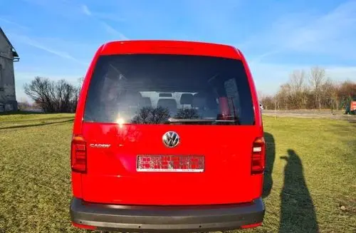 VOLKSWAGEN Caddy 