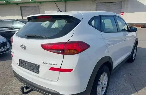 HYUNDAI Tucson 