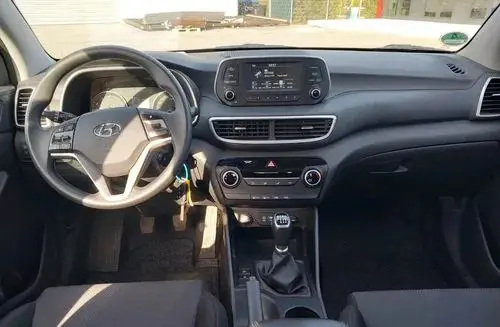 HYUNDAI Tucson 