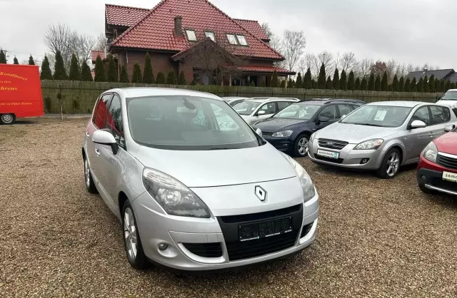 RENAULT Scenic 