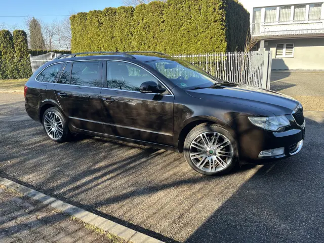 SKODA Superb Ambition