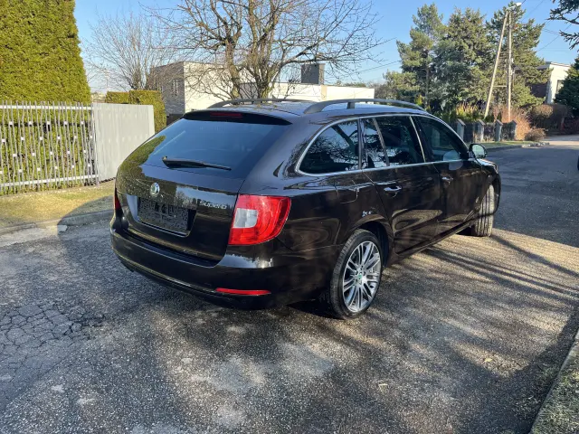 SKODA Superb Ambition