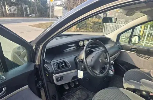 CITROEN C8 
