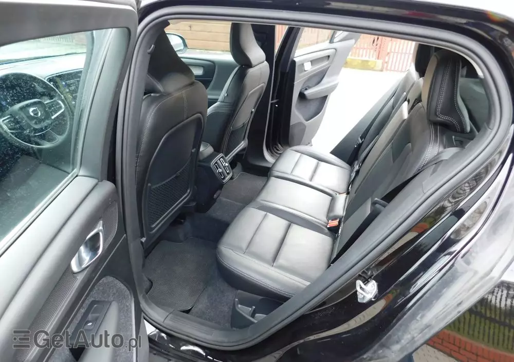 VOLVO XC 40 T3 Inscription