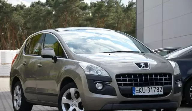 PEUGEOT 3008 