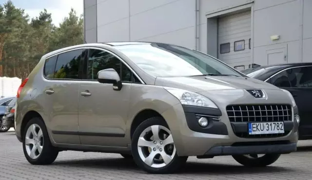 PEUGEOT 3008 
