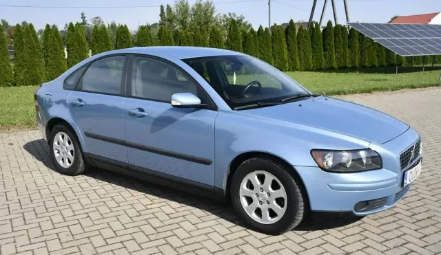 VOLVO S40 