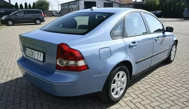 VOLVO S40 