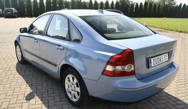 VOLVO S40 