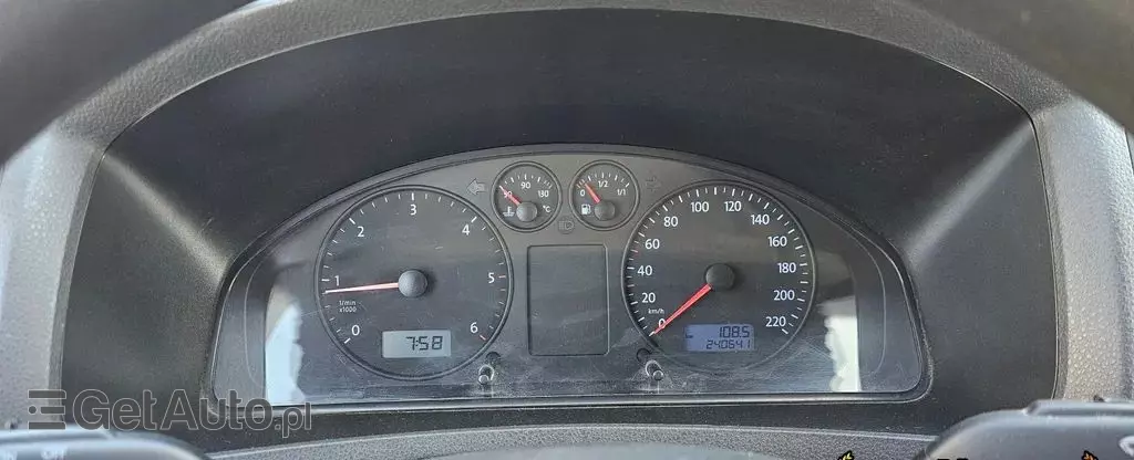 VOLKSWAGEN TRANSPORTER 