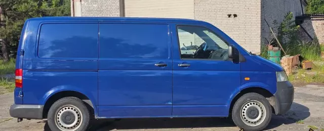 VOLKSWAGEN TRANSPORTER 