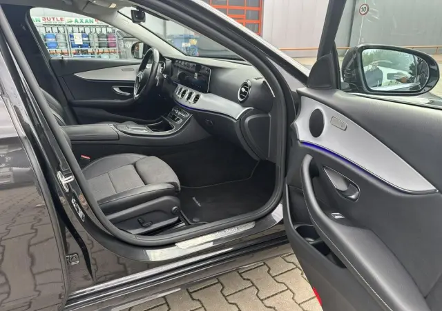 MERCEDES-BENZ Klasa E 