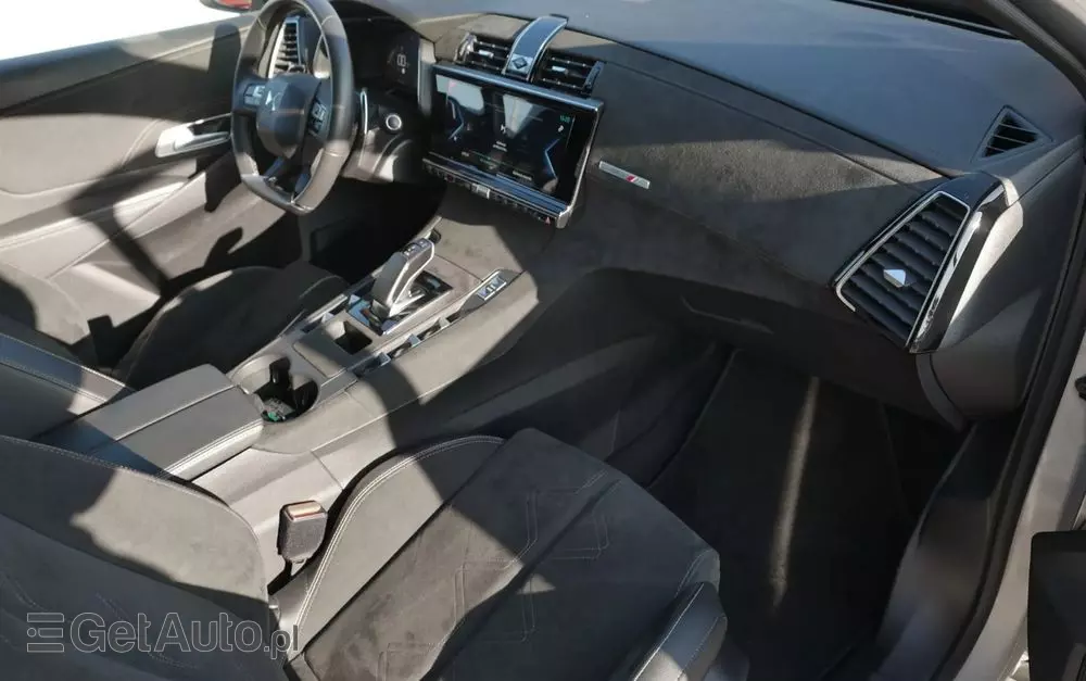 DS AUTOMOBILES DS 7 Crossback 1.6 E-Tense Performance Line