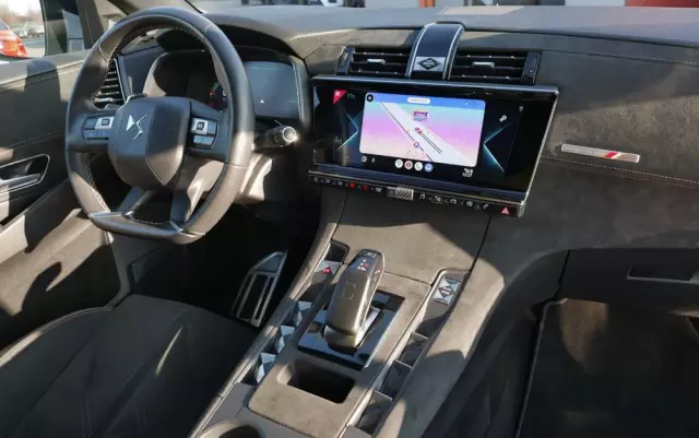 DS AUTOMOBILES DS 7 Crossback 1.6 E-Tense Performance Line