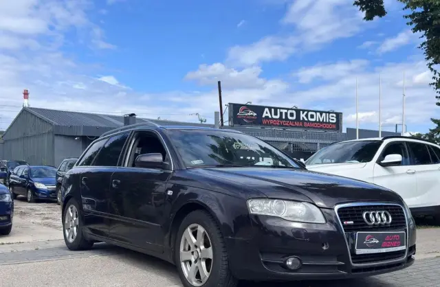 AUDI A4 
