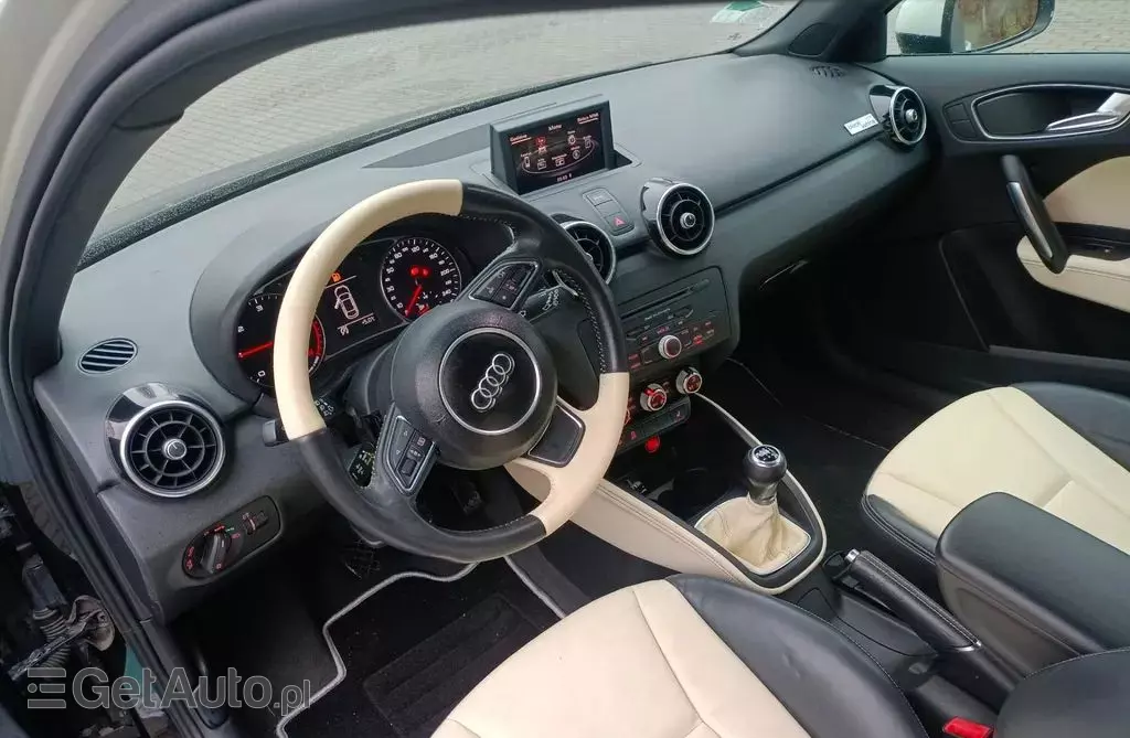 AUDI A1 