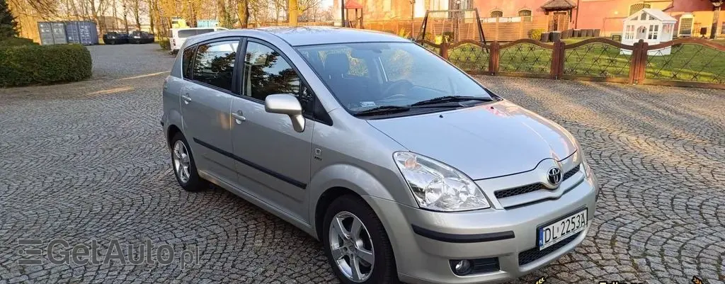 TOYOTA Corolla Verso 