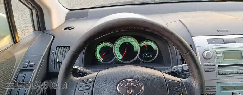 TOYOTA Corolla Verso 