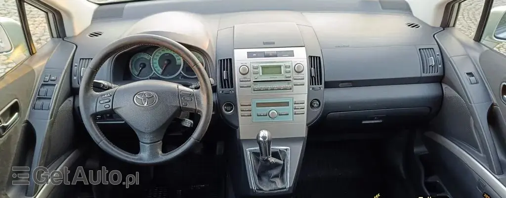 TOYOTA Corolla Verso 