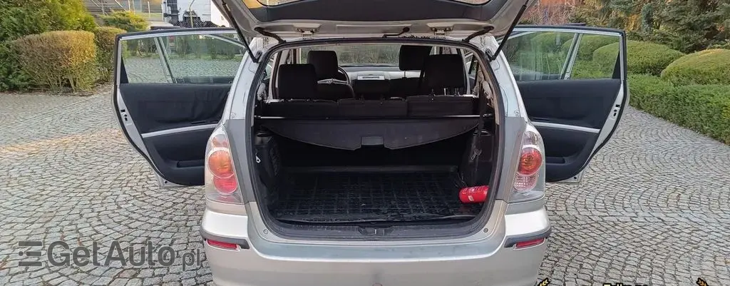 TOYOTA Corolla Verso 