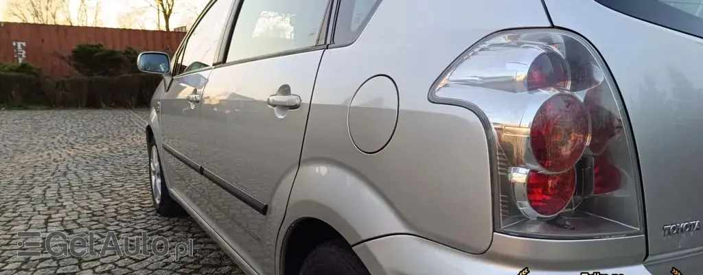 TOYOTA Corolla Verso 