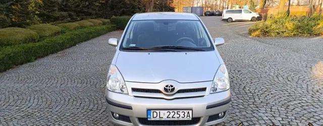TOYOTA Corolla Verso 