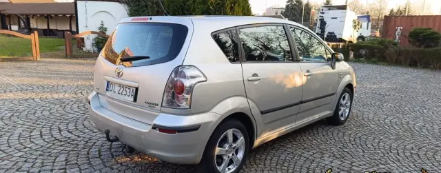 TOYOTA Corolla Verso 