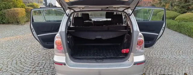 TOYOTA Corolla Verso 